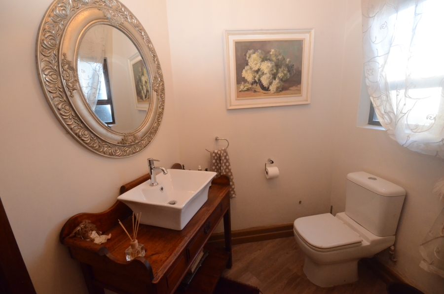 5 Bedroom Property for Sale in Blue Bend Eastern Cape